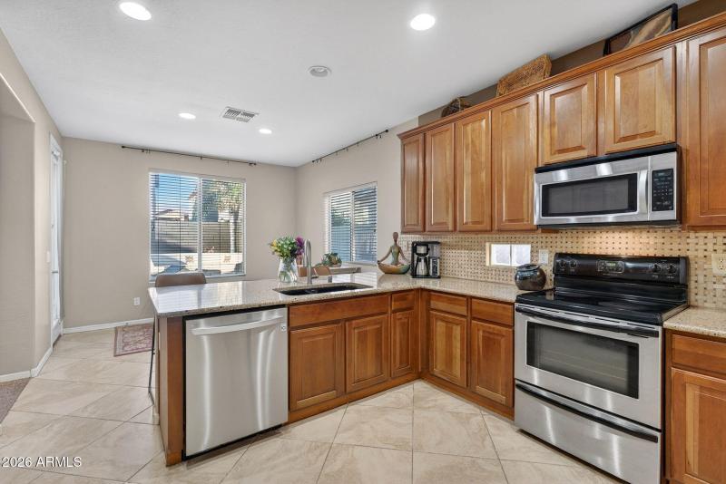 STAINLESS STEEL APPLIANCES