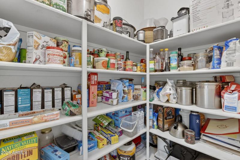 WALK-IN PANTRY