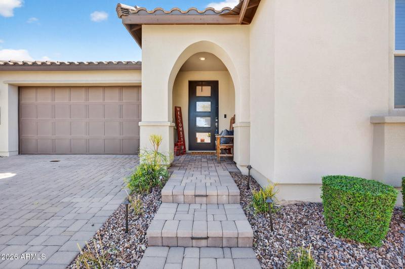 4-web-or-mls-04E Resistance Ave