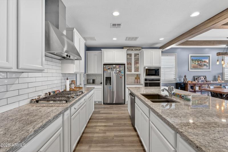 22-web-or-mls-22E Resistance Ave