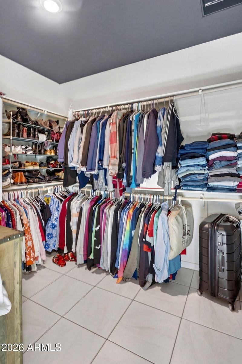 37-web-or-mls-42E Resistance Ave