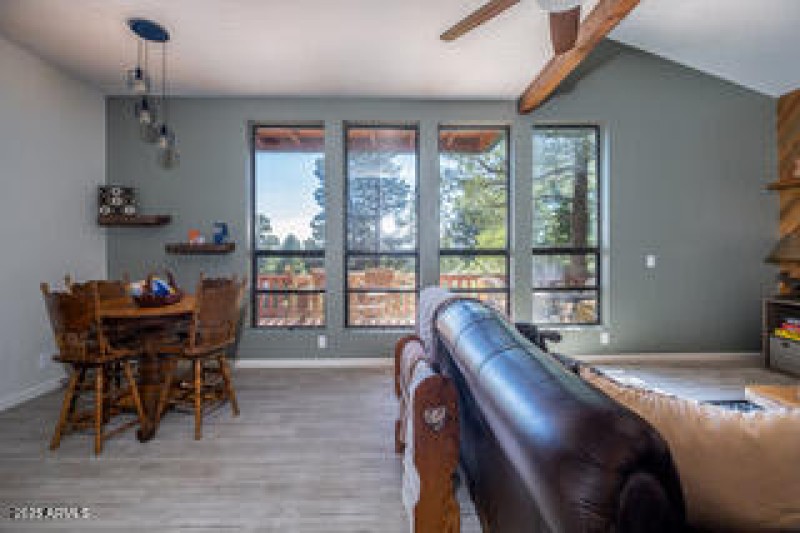 17845 Silverlake 008