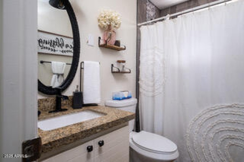 17845 Silverlake 026