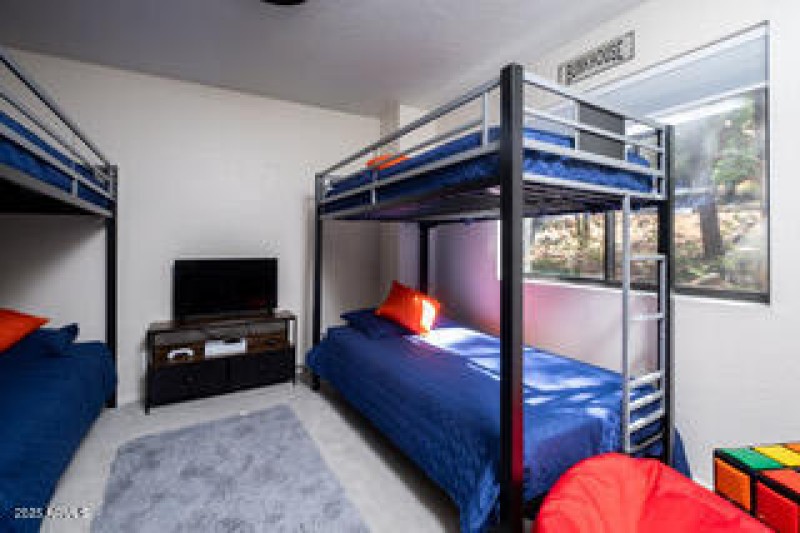 17845 Silverlake 028