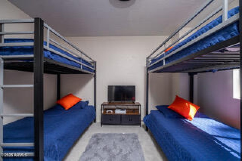 17845 Silverlake 030