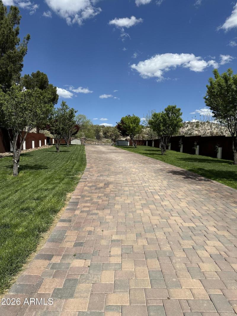 F47BE8B7-5E74-4285-B398-1FE8101FED0A