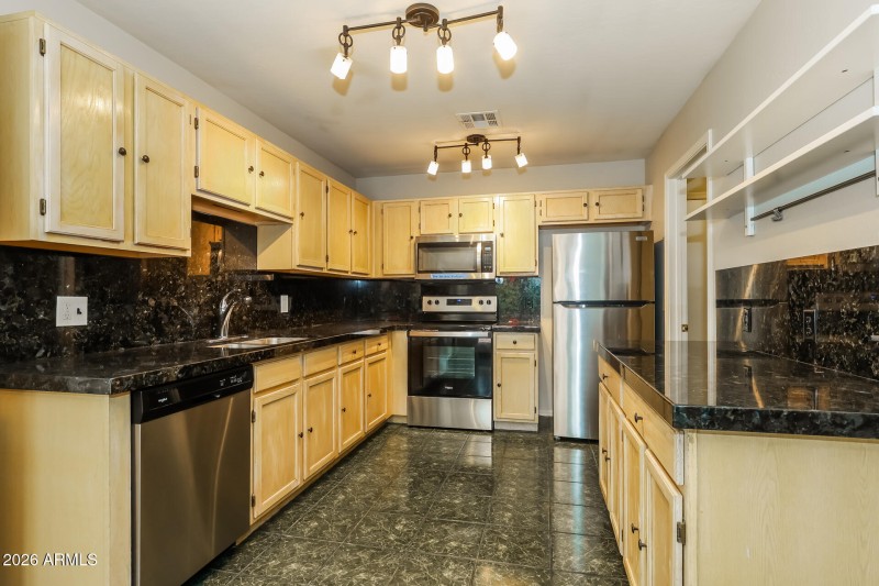 007-photo-kitchen-15182433