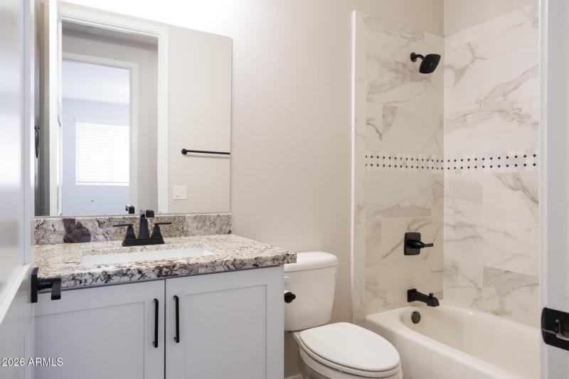 946 E Kortsen Unit 2 - Bathroom