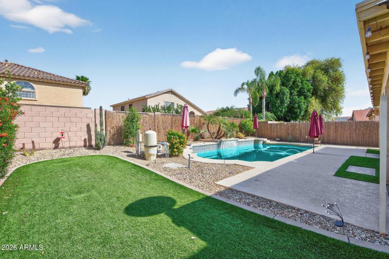 40_15760_w_Boca_Pool1_mls