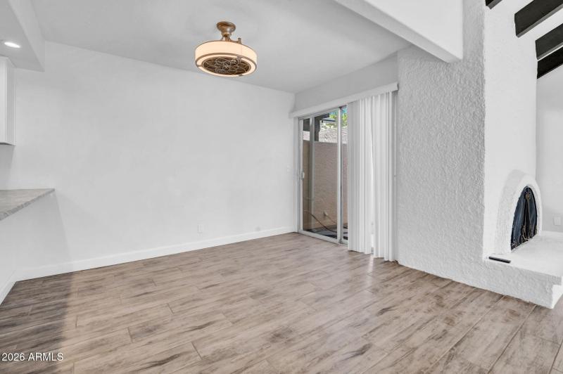 9-web-or-mls-2811 N 61st Pl-9