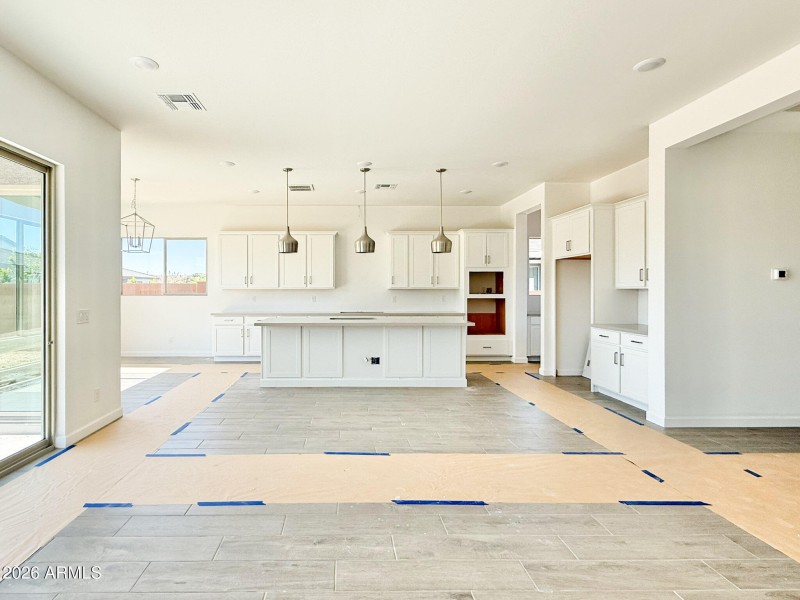 012 Greatroom + Kitchen