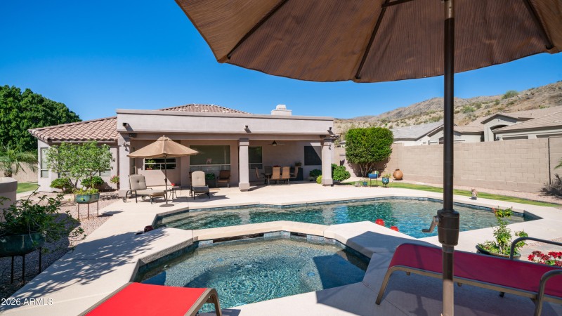 Multiple entertaining areas