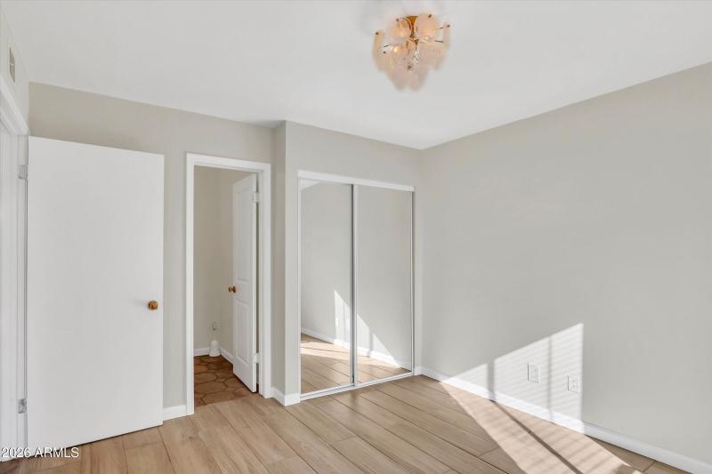 02-3056 N 32nd St 354-2