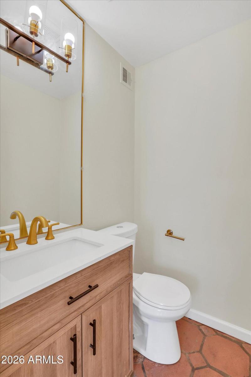 04-3056 N 32nd St 354-4