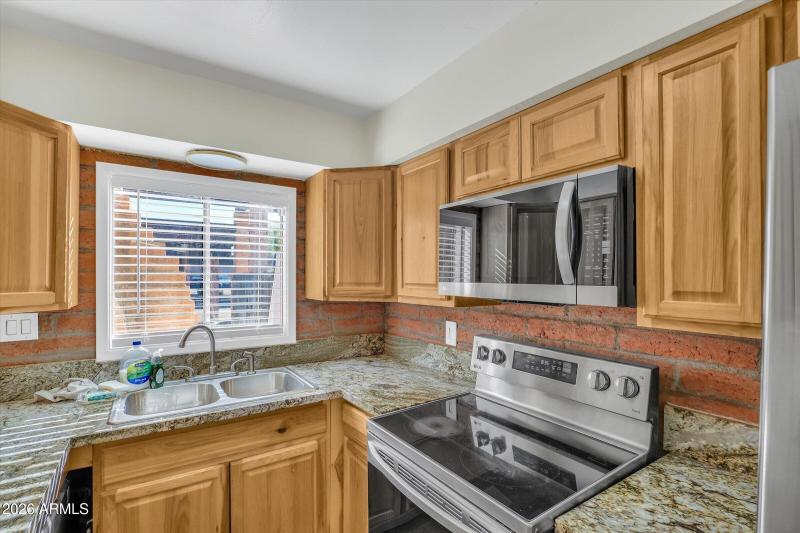 08-3056 N 32nd St 354-8