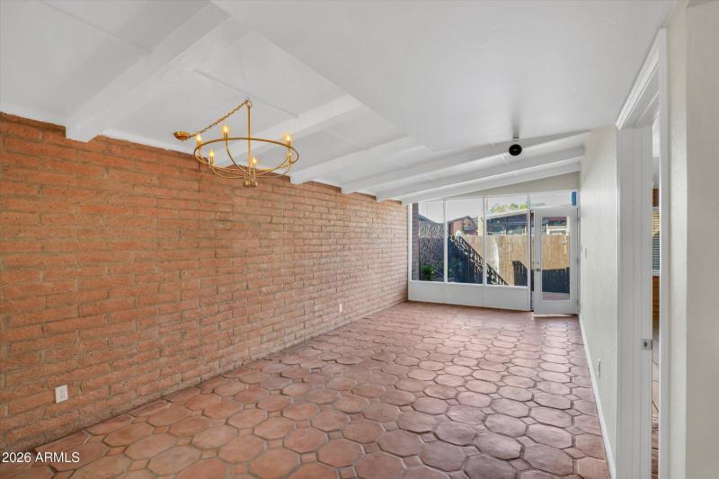 14-3056 N 32nd St 354-14