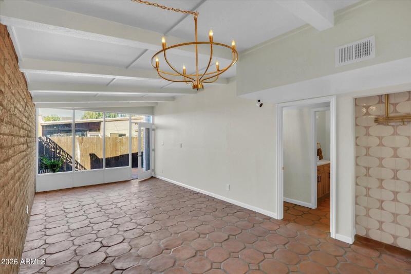 15-3056 N 32nd St 354-15