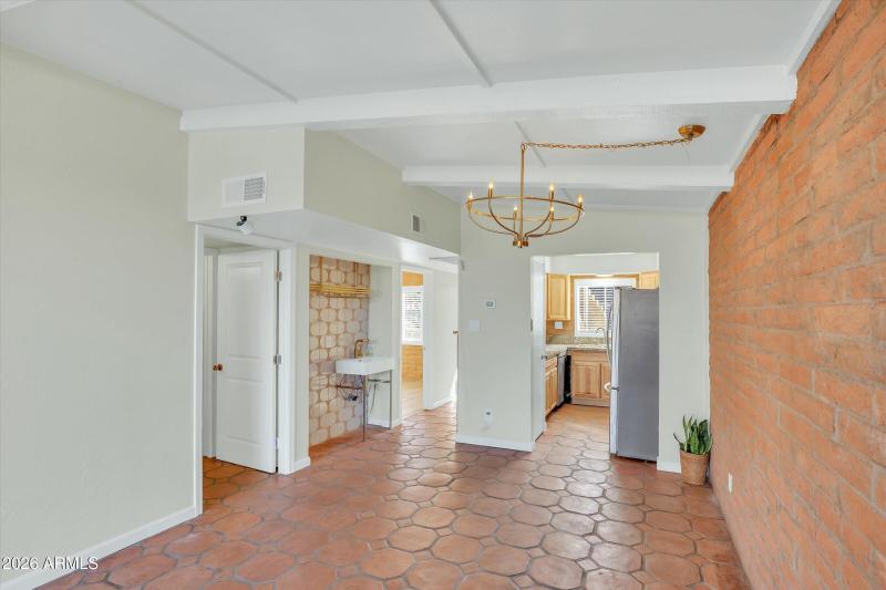 16-3056 N 32nd St 354-16