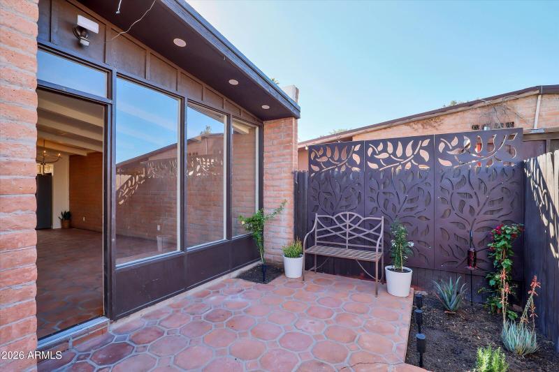 26-3056 N 32nd St 354-26