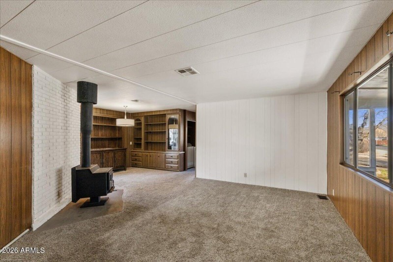 Living Room - 202 W Merritt St