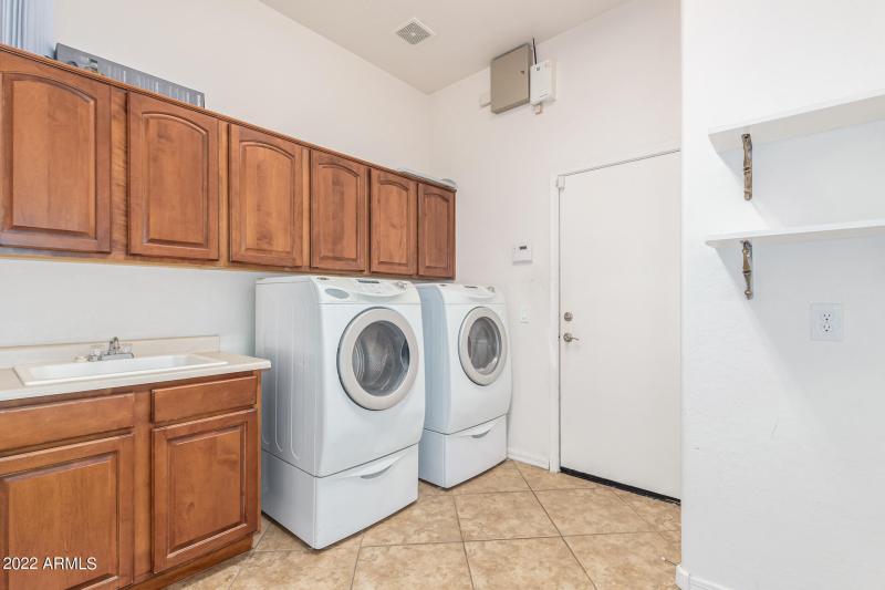 0035-35 - Joslyn 6015