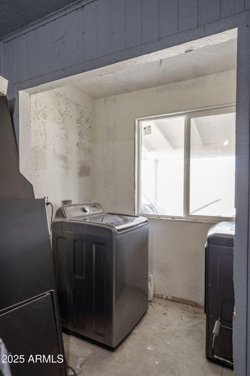 32-web-or-mls-3780-w-northern-ave