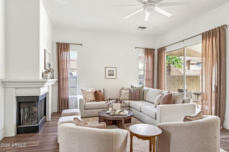 12-web-or-mls-W Peninsula Cir-S0503-010