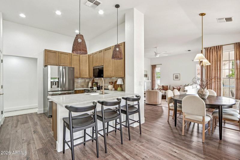 18-web-or-mls-W Peninsula Cir-S0503-016