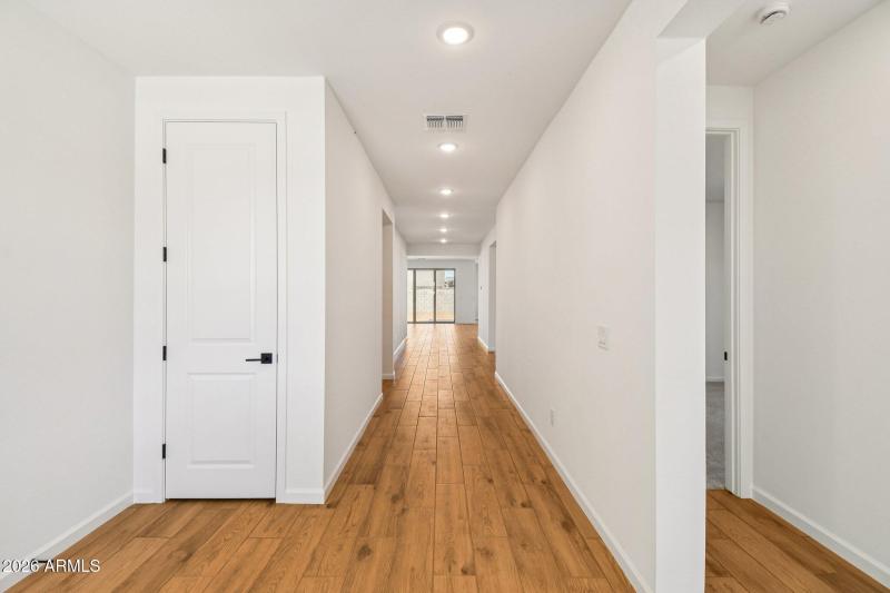 6-web-or-mls-Buckaroo Rd-S0403-006