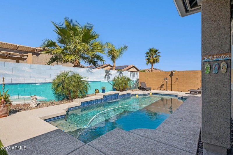 42-web-or-mls-40546-w-little-dr