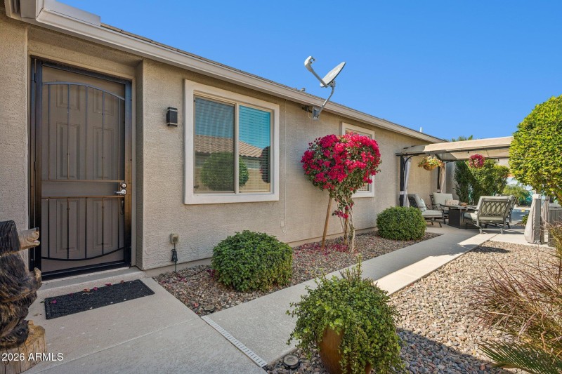 27-web-or-mls-40546-w-little-dr