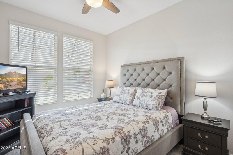 24-web-or-mls-40546-w-little-dr