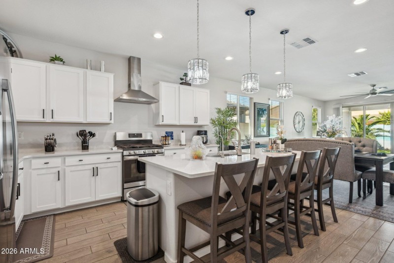 11-web-or-mls-40546-w-little-dr