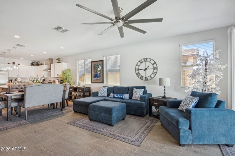 7-web-or-mls-40546-w-little-dr