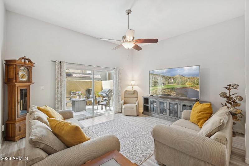 5-web-or-mls-6214-n-21st-dr