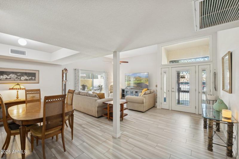 9-web-or-mls-6214-n-21st-dr