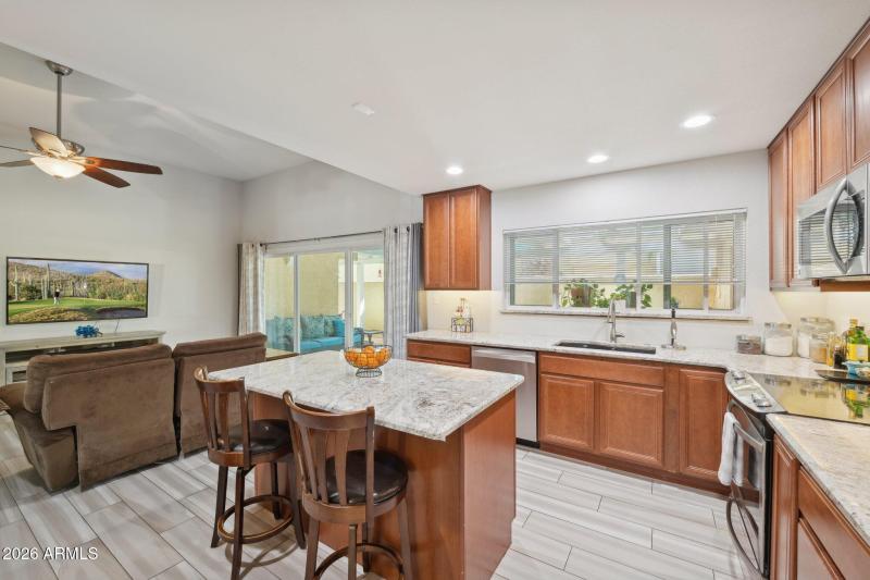 16-web-or-mls-6214-n-21st-dr