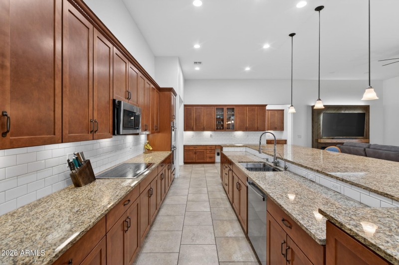 9-web-or-mls-Untitled-9