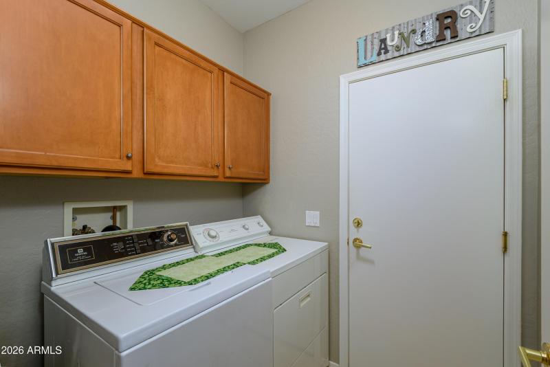 Laundry Room W/Cabinets