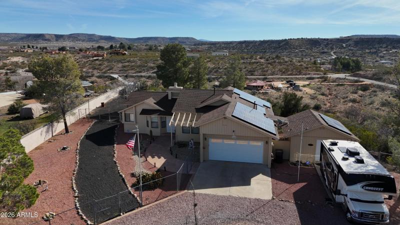 98FB5CA5-9A24-4135-AA08-E1CDC94095BE