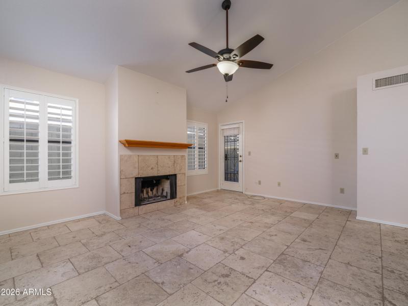 1836 N Stapley Dr-18