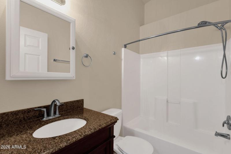 20-web-or-mls-1121-north-25th-pl-unit-1