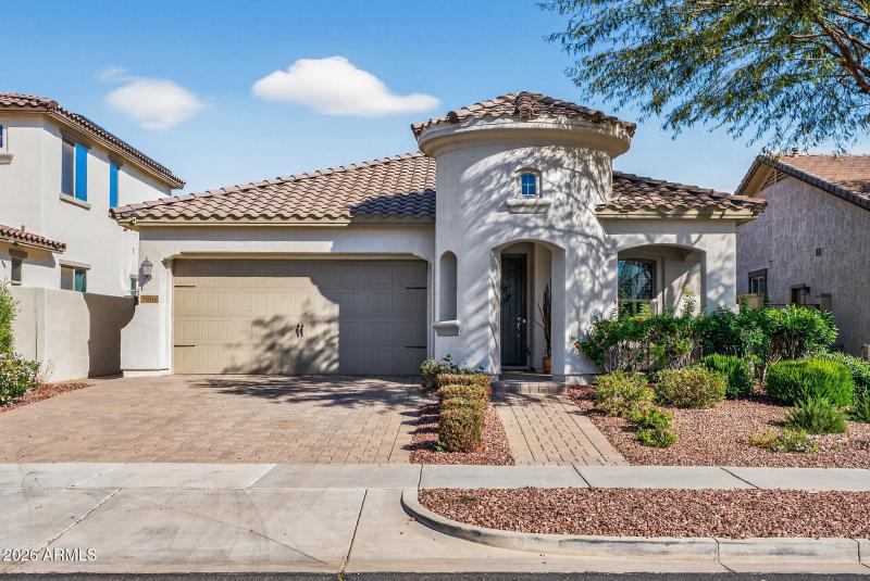 02_20556_W_Point_Ridge2_mls