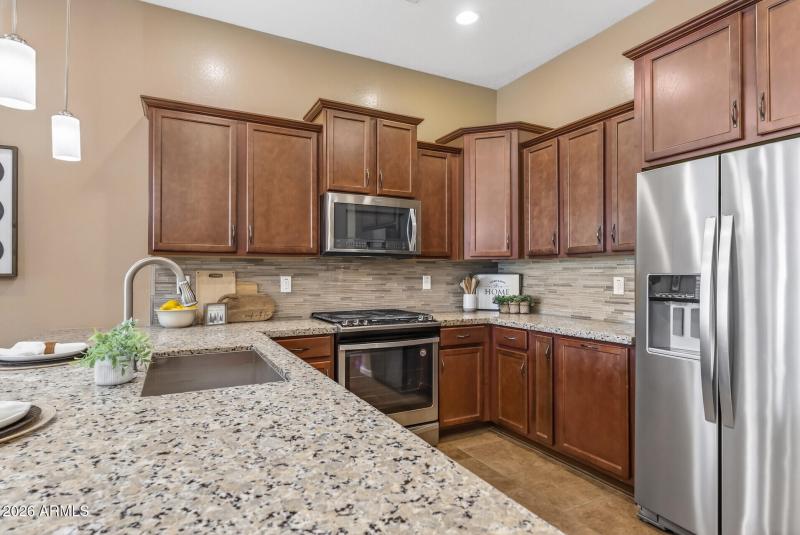 25_20556_W_Point_Ridge25_mls