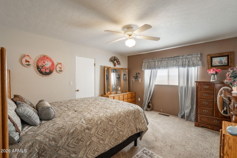 28-web-or-mls-1804-reading-ln