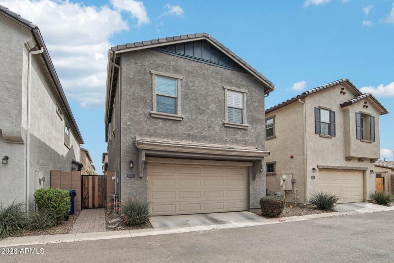 29-web-or-mls-E Impala Ave-S0503-029