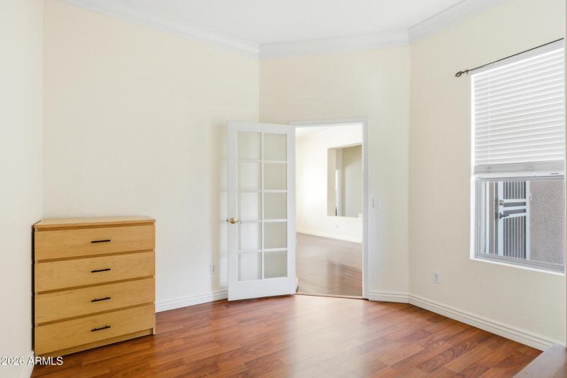 21_1645 e orangewood st-21