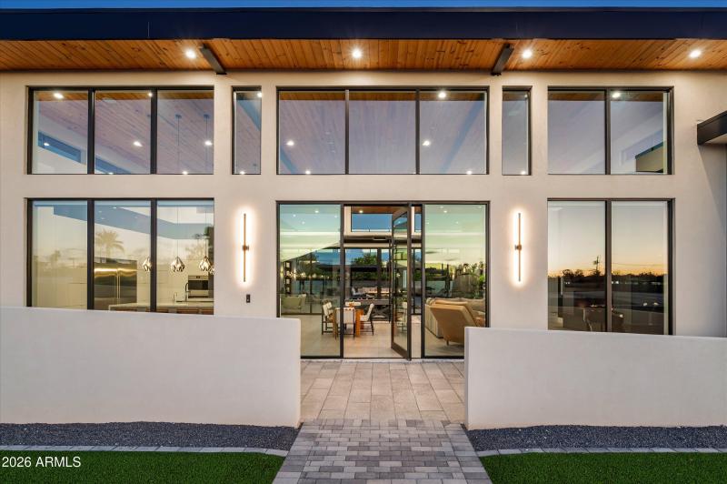 12209 N 65th Place Scottsdale, AZ 85254