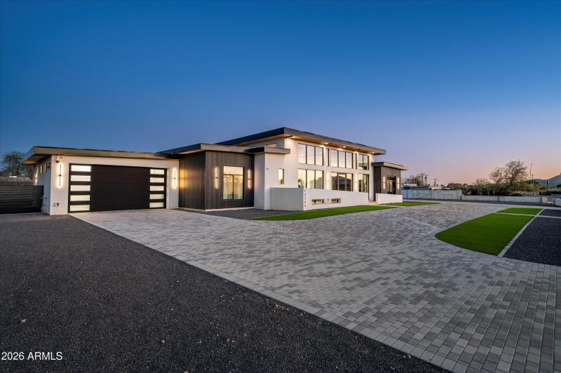 12209 N 65th Place Scottsdale, AZ 85254