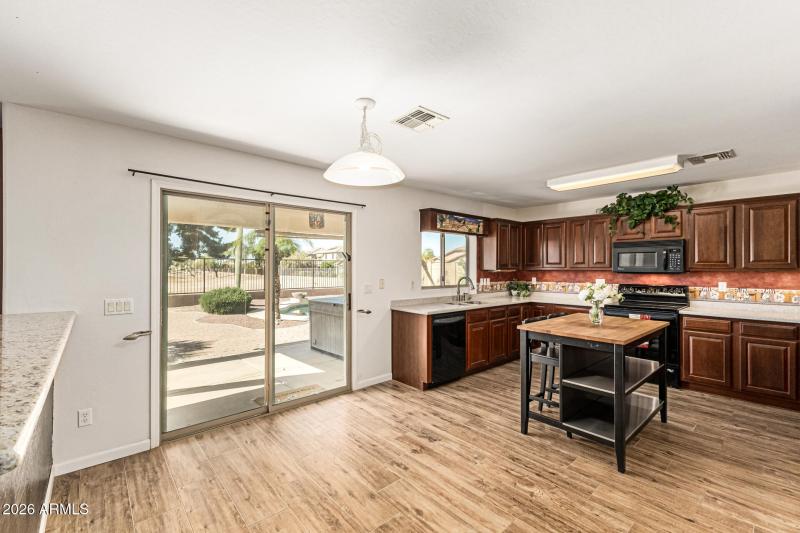 dining area to back view